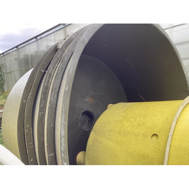 Oppdrettskar i Solid Glassfiber /  260cm / ca 7000 liter / Brukt 